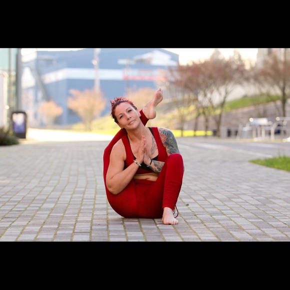 The Om Collection Yoga Top and Skirt Leggings - Picture 5 of 5